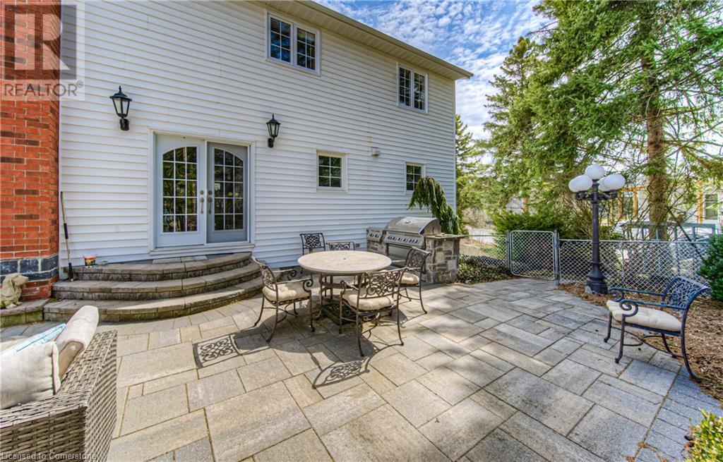 Property at 364 STANLEY Street image 5