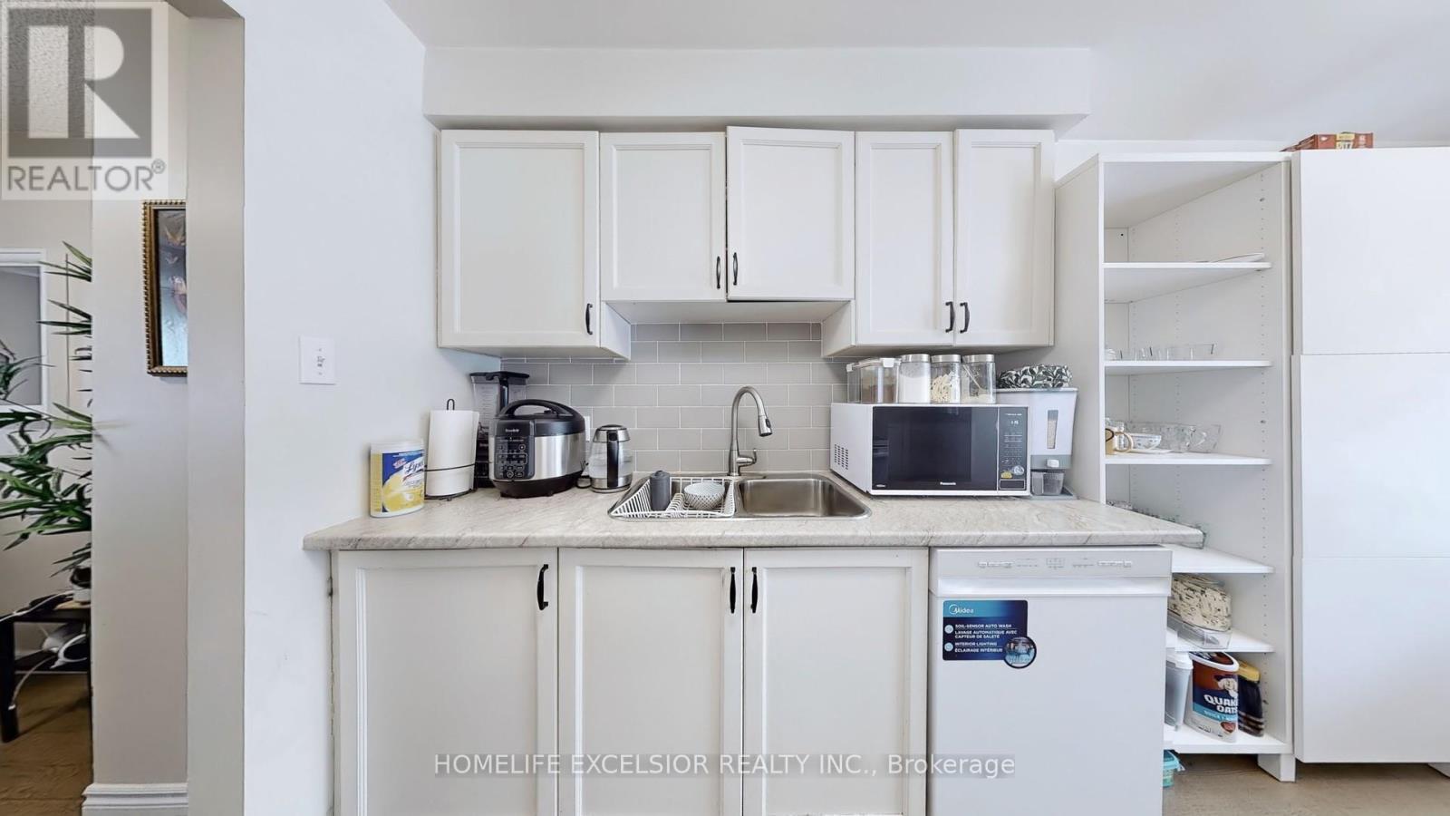 33 - 618 Barton Street, Hamilton, Ontario  L8E 4X3 - Photo 8 - X12287828