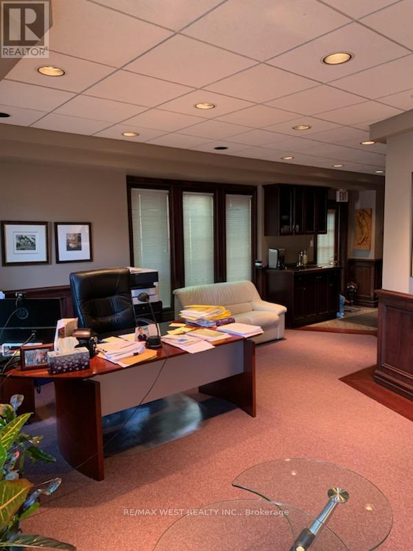 100 - 1470 Hurontario Street, Mississauga, Ontario  L5G 3H4 - Photo 13 - W12287791