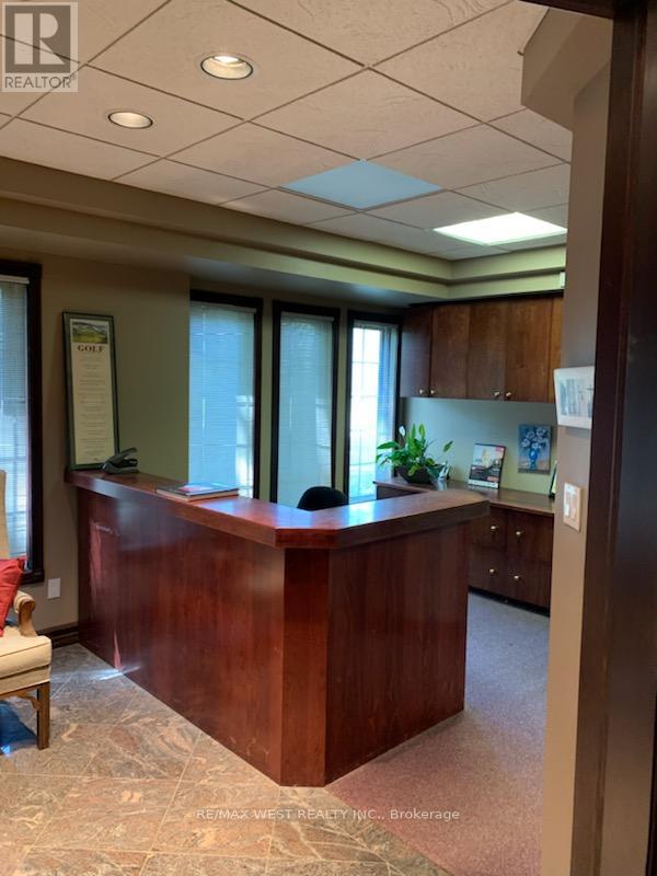 100 - 1470 Hurontario Street, Mississauga, Ontario  L5G 3H4 - Photo 6 - W12287791