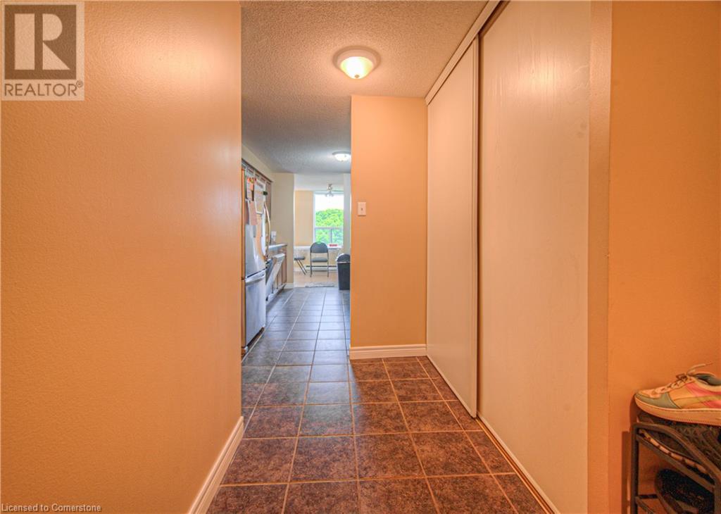 Property at 35 GREEN VALLEY Drive Unit# 1412 image 4
