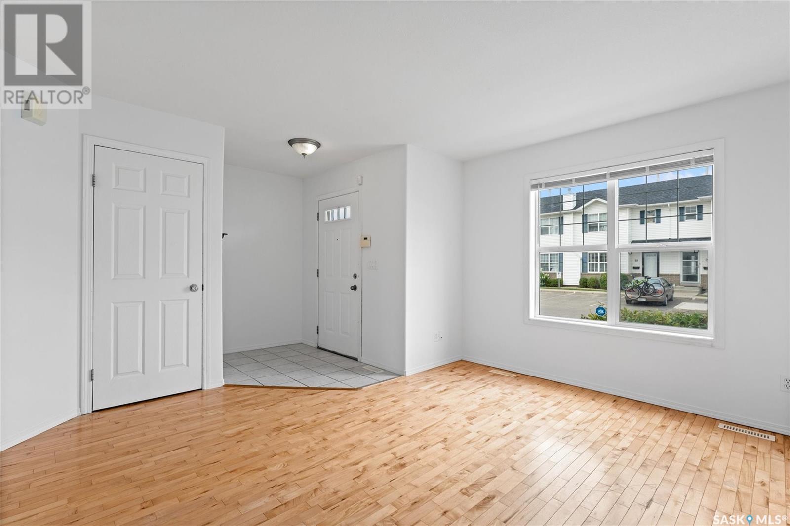 Property at 10 203 Herold TERRACE image 2