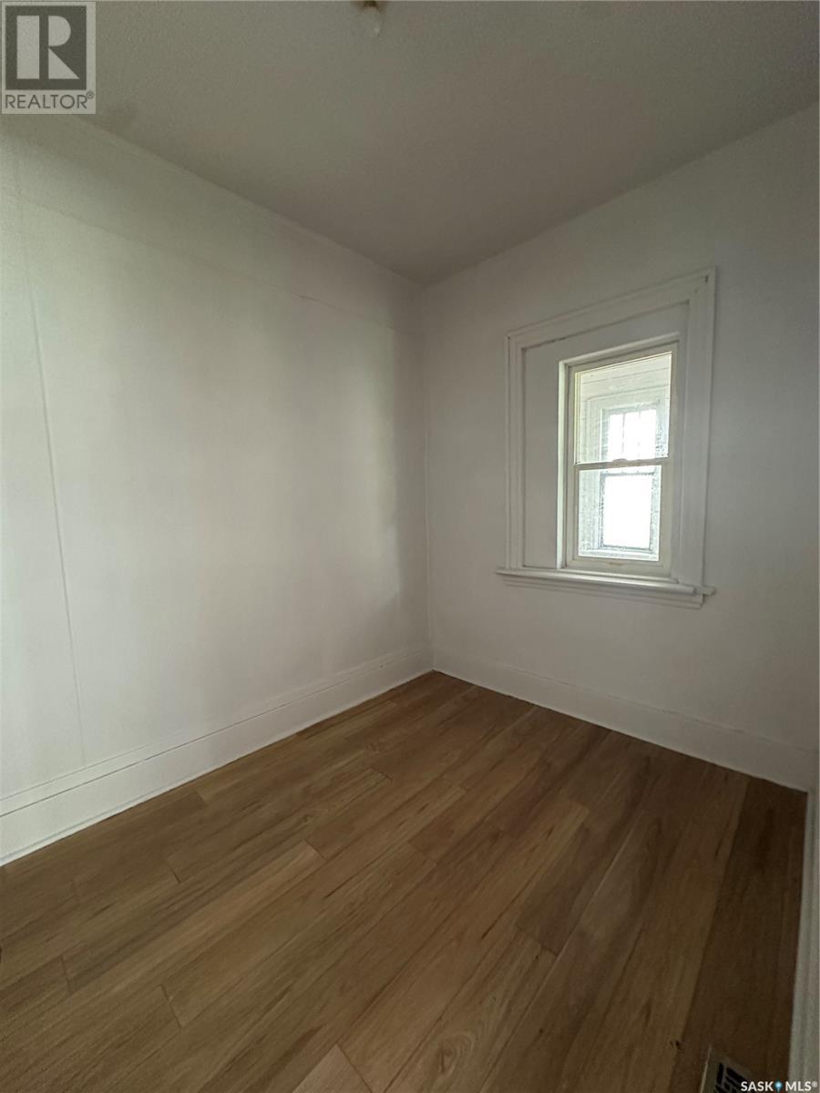 127 S Avenue S, Saskatoon, Saskatchewan  S7M 2Z7 - Photo 5 - SK012749