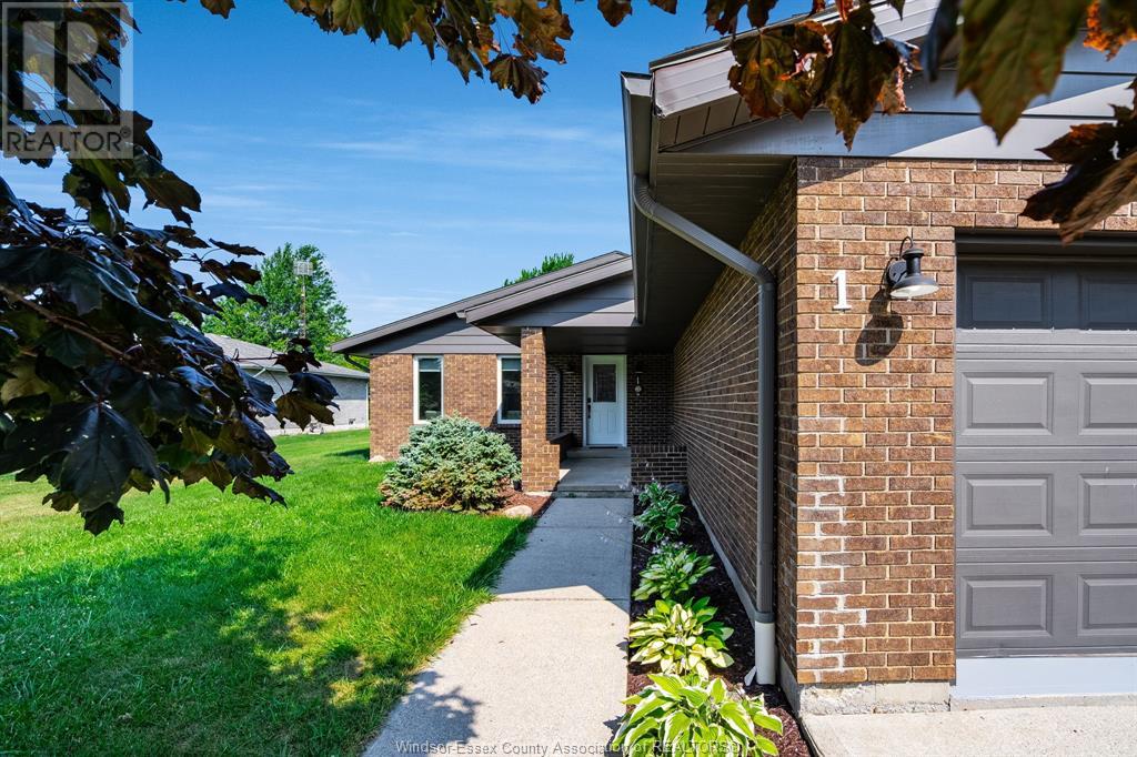 1 Circle Drive, Merlin, Ontario  N0P 1W0 - Photo 2 - 25018003