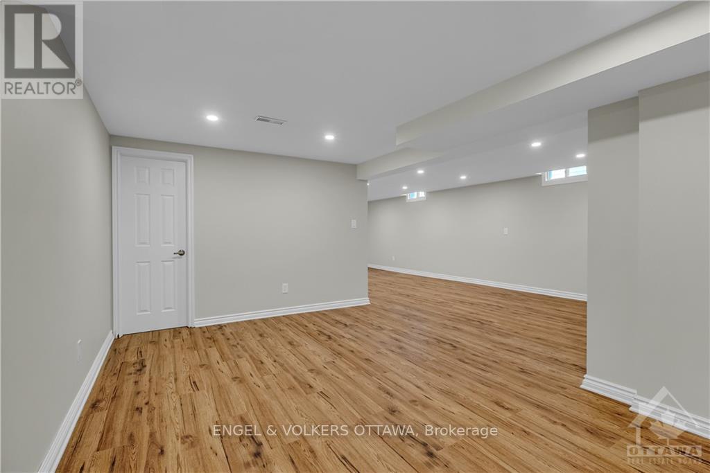2177 Lenester Avenue, Ottawa, Ontario  K2A 4A9 - Photo 25 - X12288020