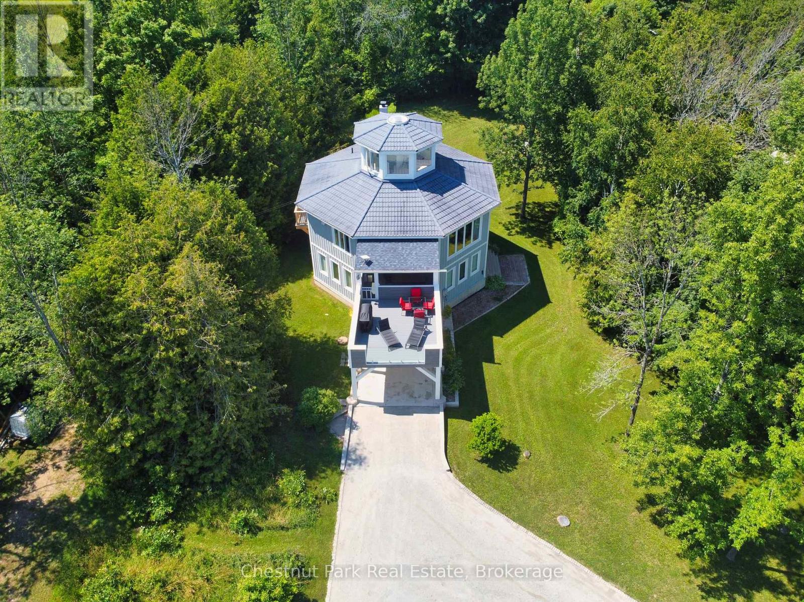 504066 Grey Road 1, Georgian Bluffs, Ontario  N0H 2T0 - Photo 2 - X12222982