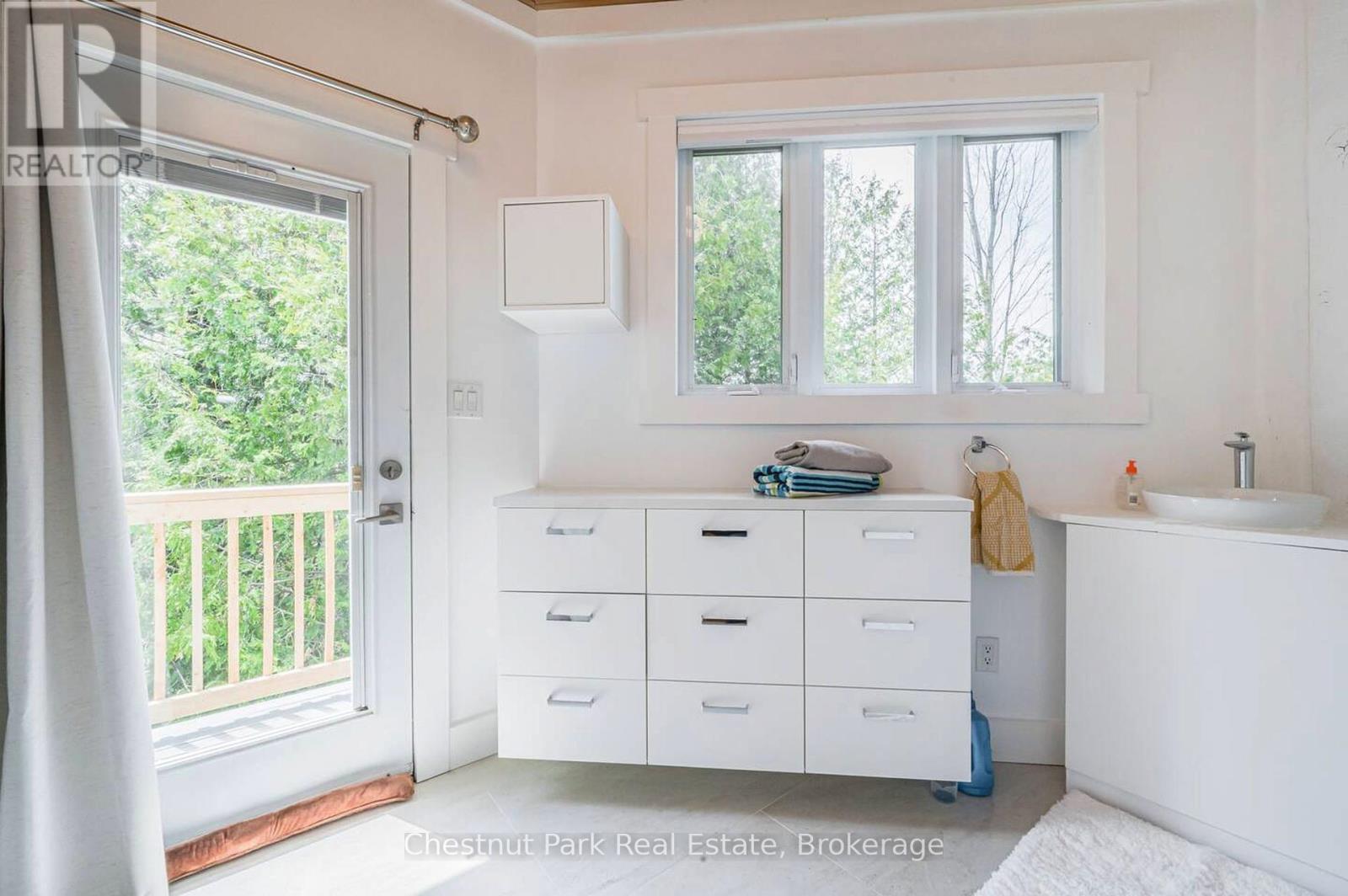 504066 Grey Road 1, Georgian Bluffs, Ontario  N0H 2T0 - Photo 25 - X12222982