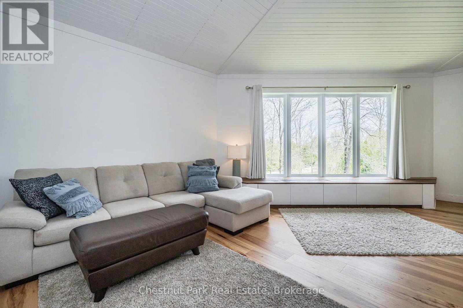 504066 Grey Road 1, Georgian Bluffs, Ontario  N0H 2T0 - Photo 12 - X12222982