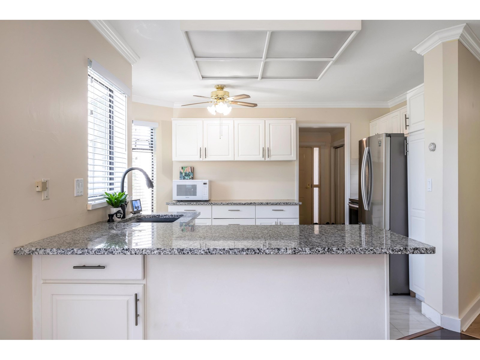 111 15153 98 Avenue, Surrey, British Columbia  V3R 9M8 - Photo 6 - R3027129