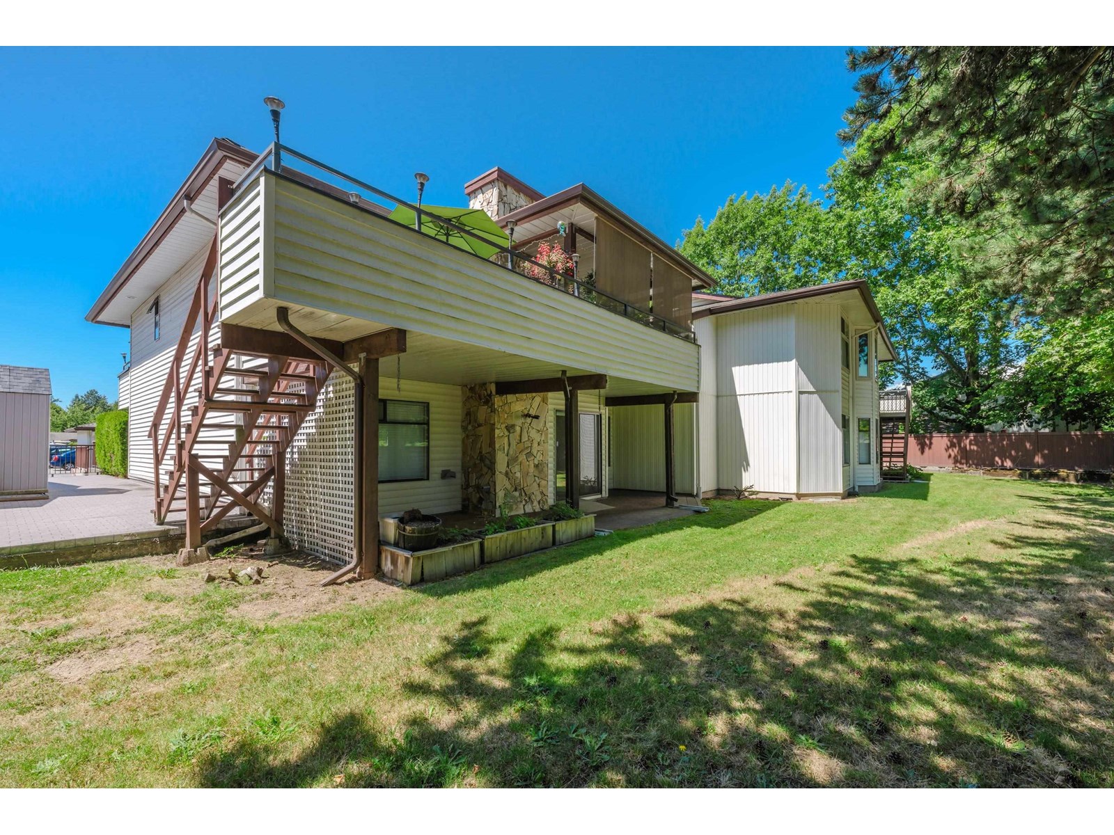111 15153 98 Avenue, Surrey, British Columbia  V3R 9M8 - Photo 33 - R3027129