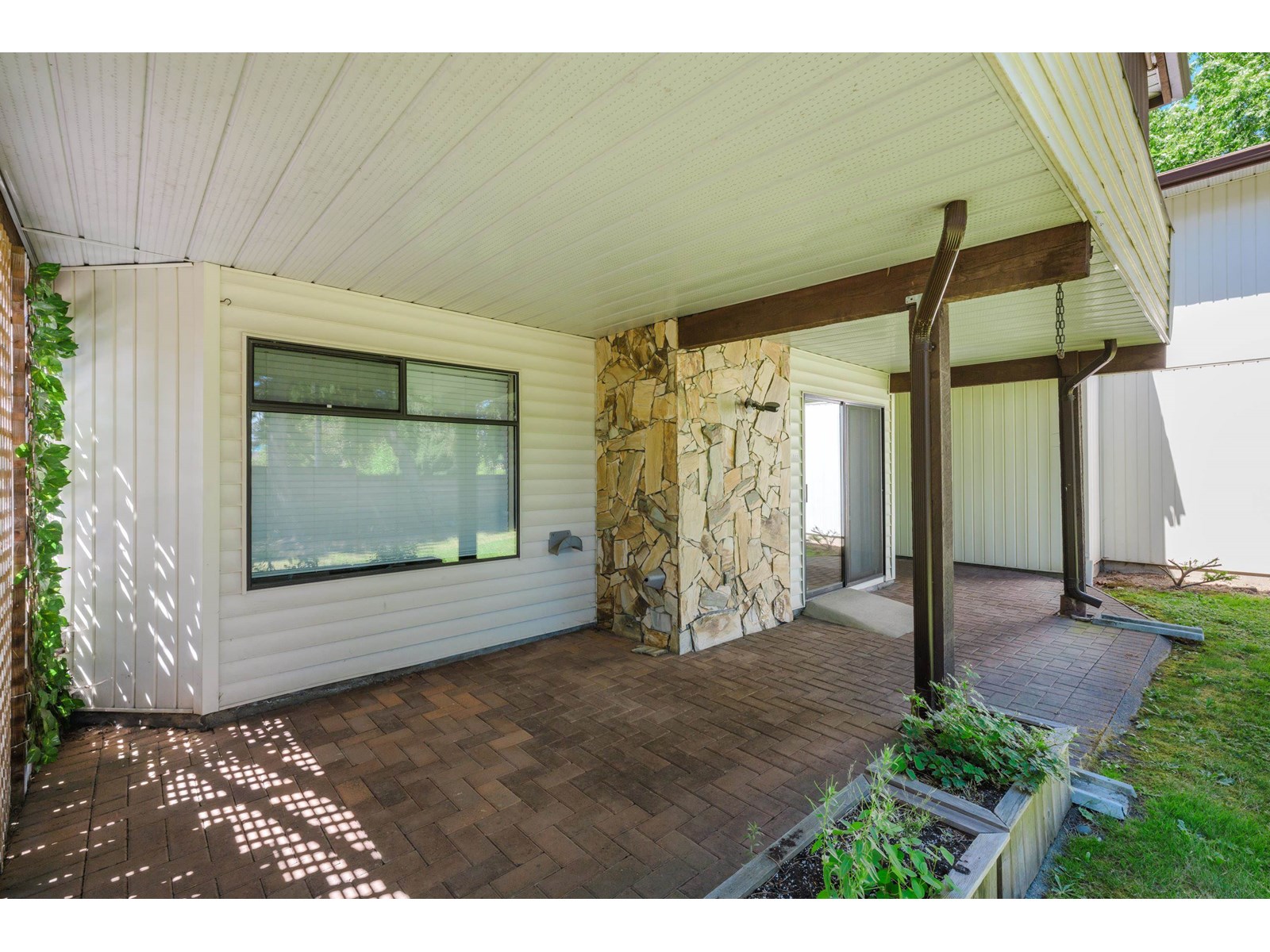 111 15153 98 Avenue, Surrey, British Columbia  V3R 9M8 - Photo 28 - R3027129