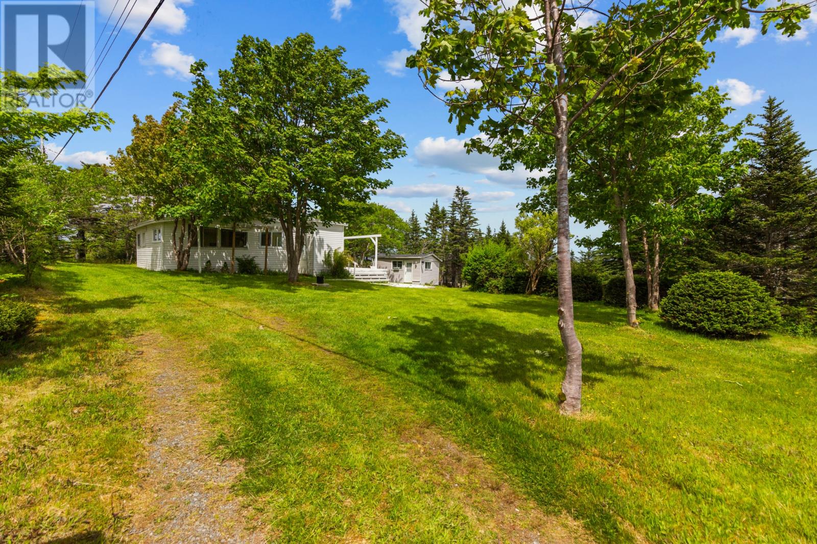 Property at 204 Vineland Road image 2