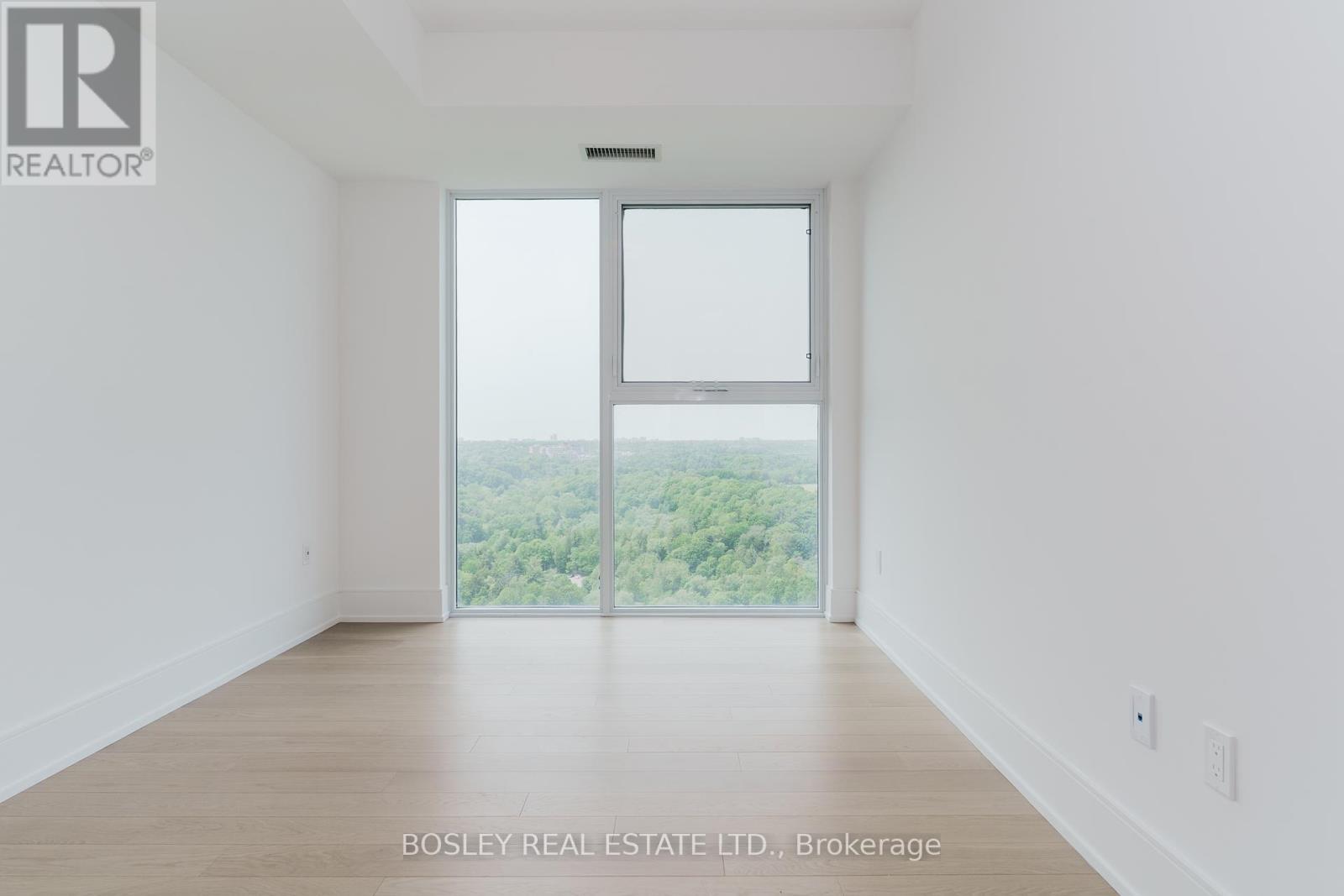2001 - 10 Inn On The Park Drive, Toronto, Ontario  M3C 0P9 - Photo 16 - C12287955