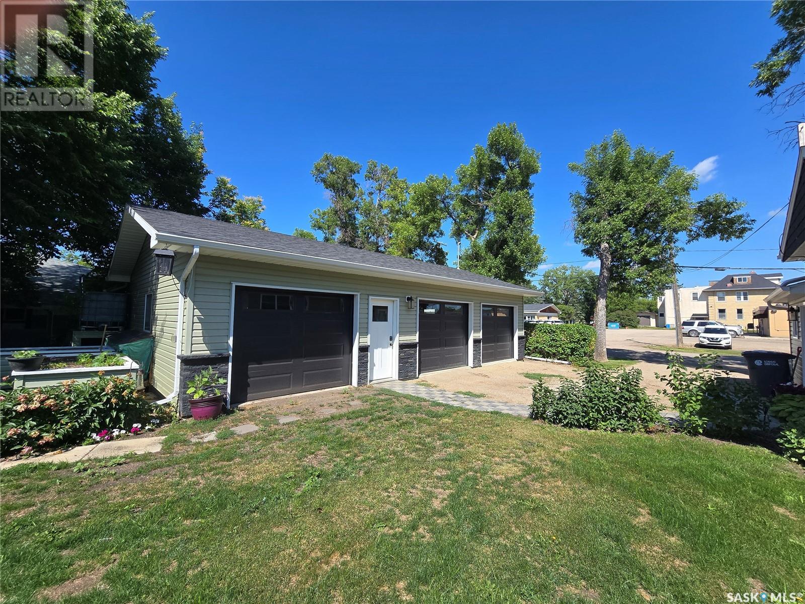 708 Wolseley Avenue, Grenfell, Saskatchewan  S0G 2B0 - Photo 4 - SK012766