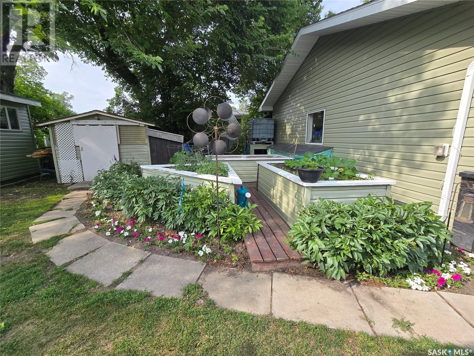 708 Wolseley Avenue, Grenfell, Saskatchewan  S0G 2B0 - Photo 43 - SK012766