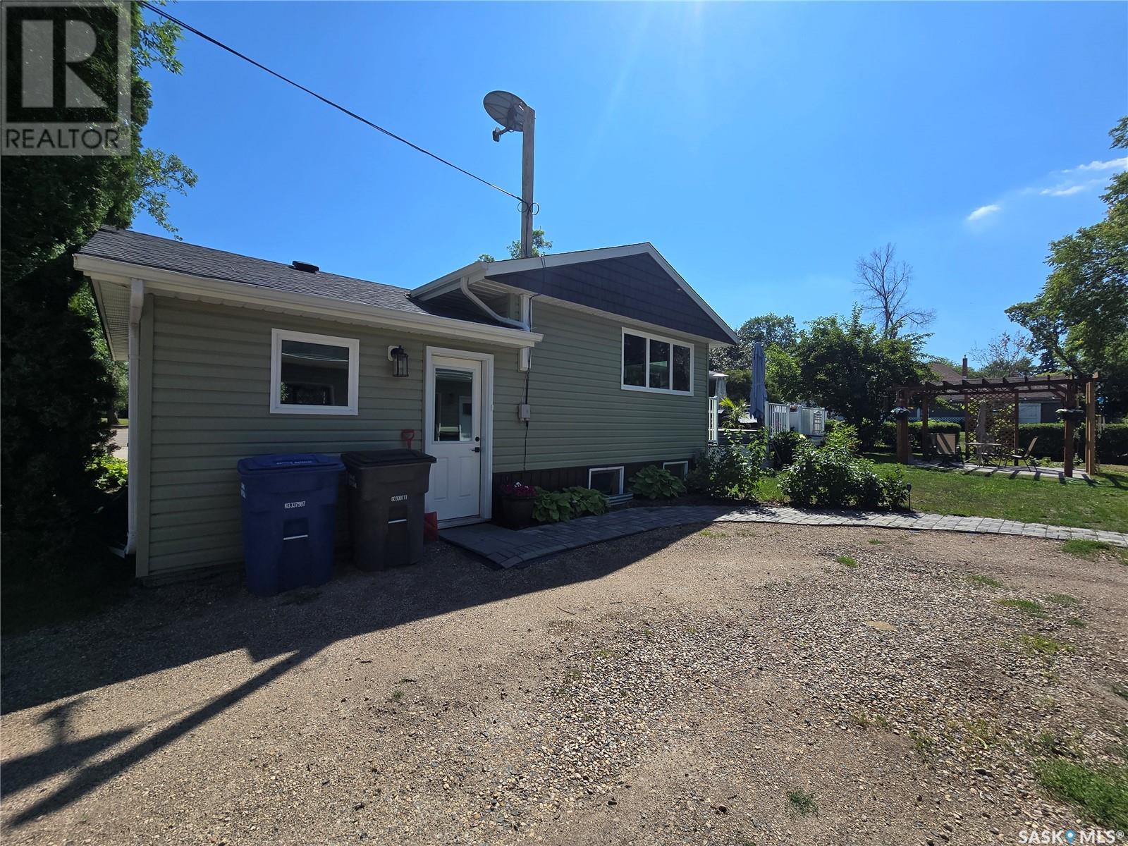 708 Wolseley Avenue, Grenfell, Saskatchewan  S0G 2B0 - Photo 6 - SK012766