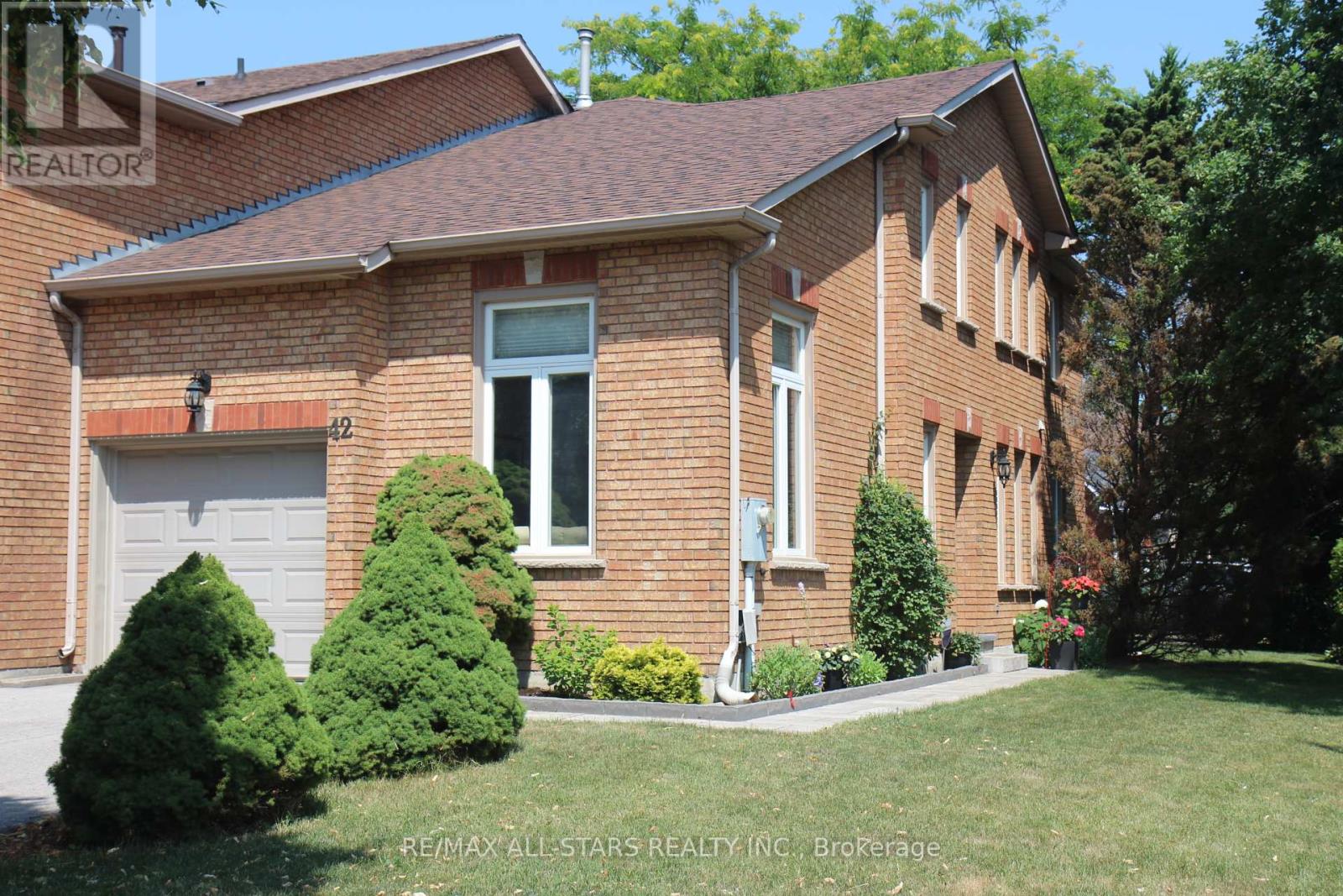 Property at 42 OLDHILL STREET image 1