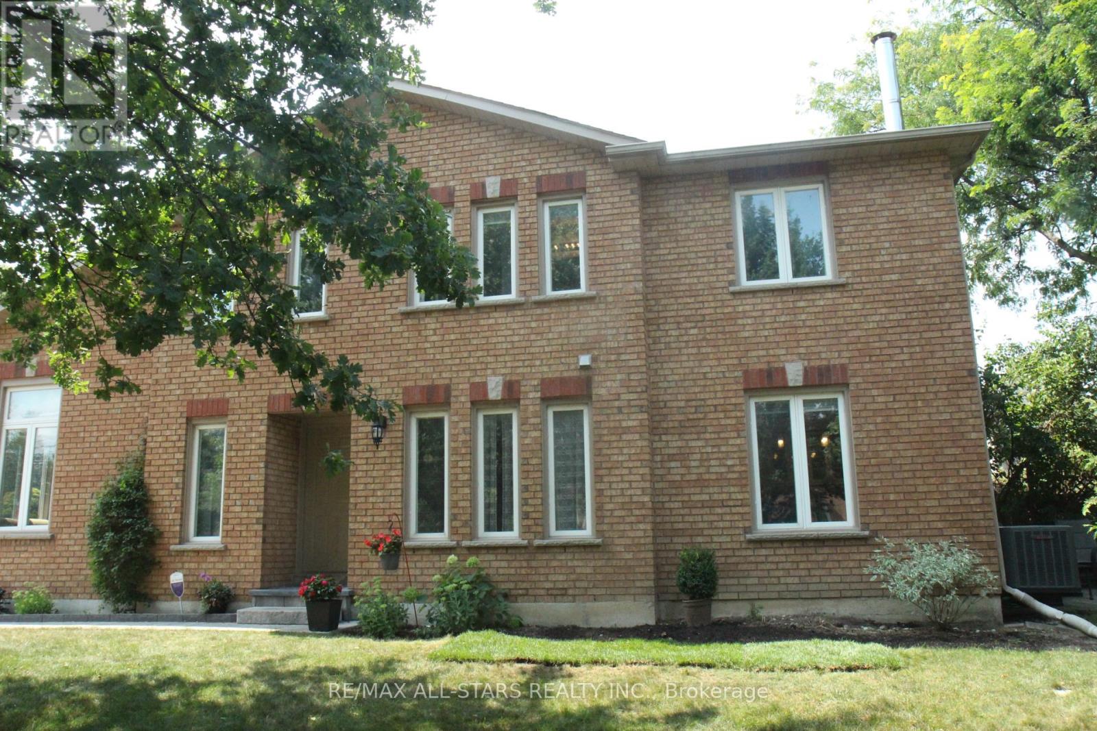 Property at 42 OLDHILL STREET image 3