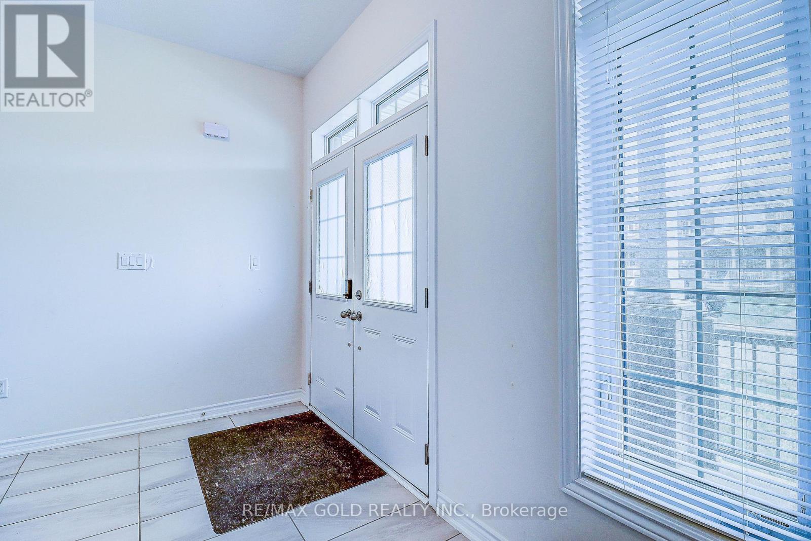 Property at 2176 LOZENBY STREET image 5