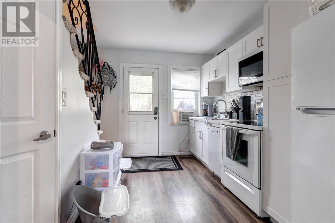 Property at 392-394 Main Street image 3