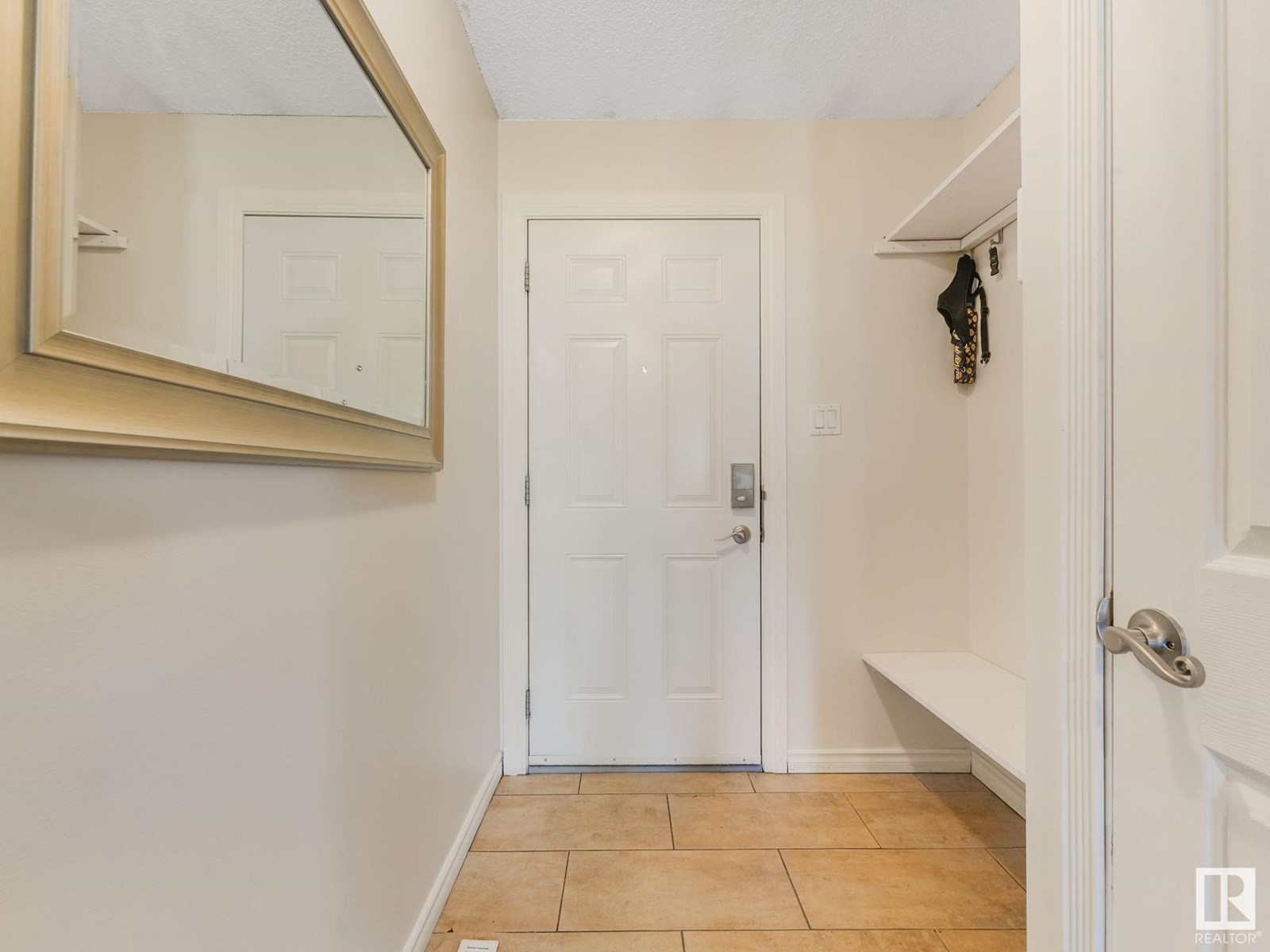 Property at 15107 65 ST NW image 5