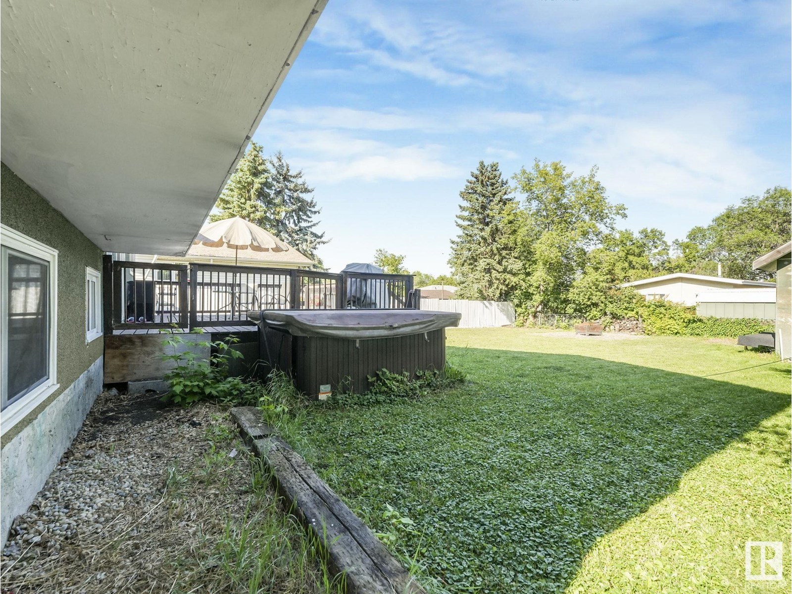 Property at 15107 65 ST NW image 3