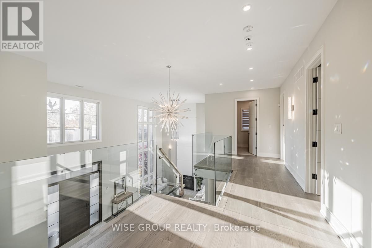 1322 Stanbury Road, Oakville, Ontario  L6L 2J4 - Photo 22 - W12288008