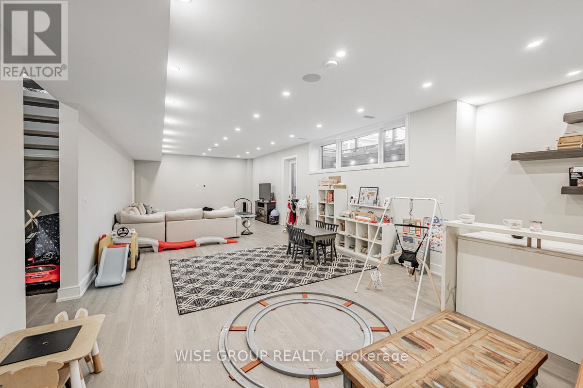 1322 Stanbury Road, Oakville, Ontario  L6L 2J4 - Photo 35 - W12288008