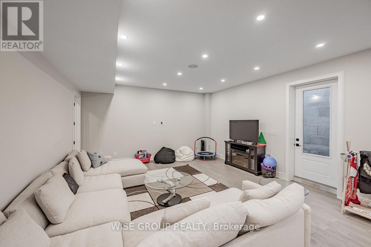1322 Stanbury Road, Oakville, Ontario  L6L 2J4 - Photo 36 - W12288008