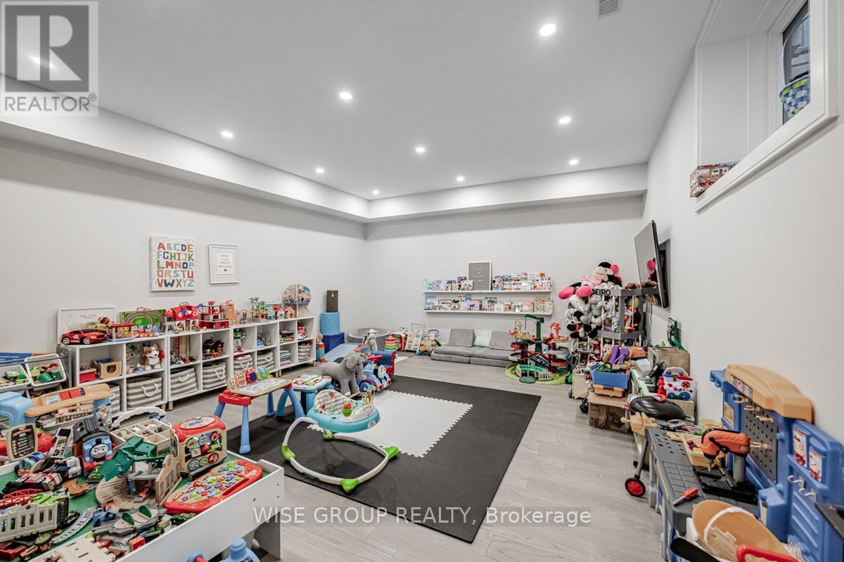 1322 Stanbury Road, Oakville, Ontario  L6L 2J4 - Photo 38 - W12288008