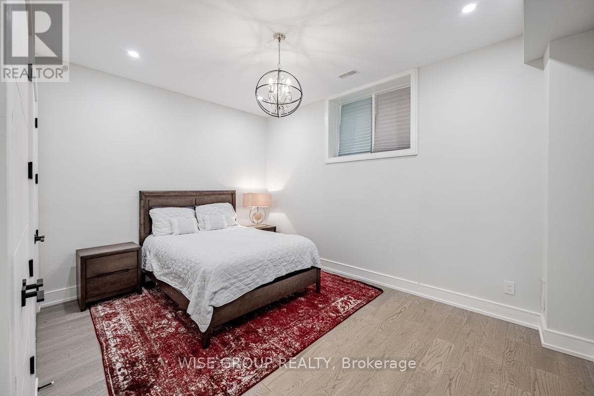 1322 Stanbury Road, Oakville, Ontario  L6L 2J4 - Photo 39 - W12288008