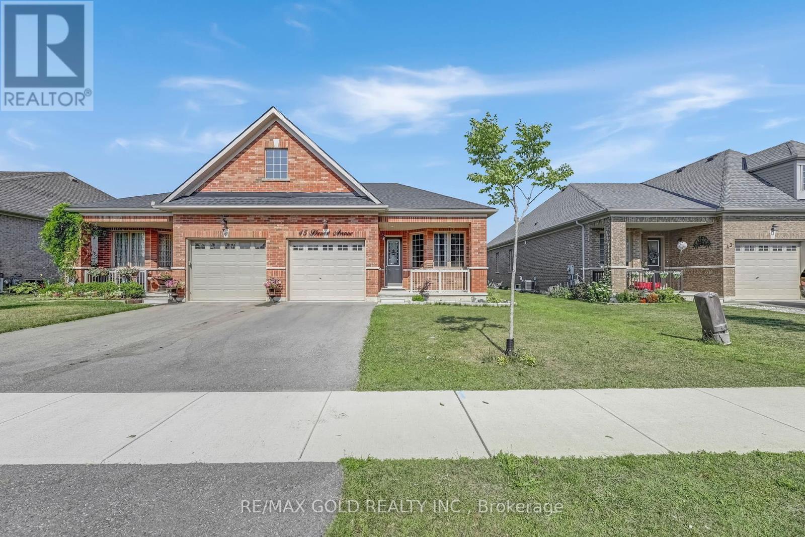 45 Harvest Avenue, Tillsonburg, Ontario  N4G 0H9 - Photo 2 - X12287913