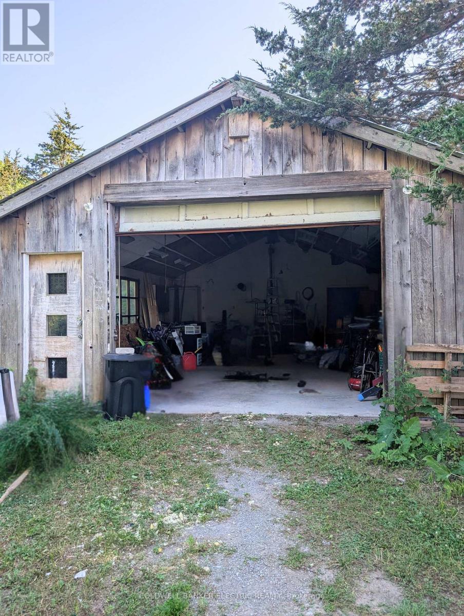 15 Mcintyre Road, Prince Edward County, Ontario  K0K 1A0 - Photo 37 - X12231905