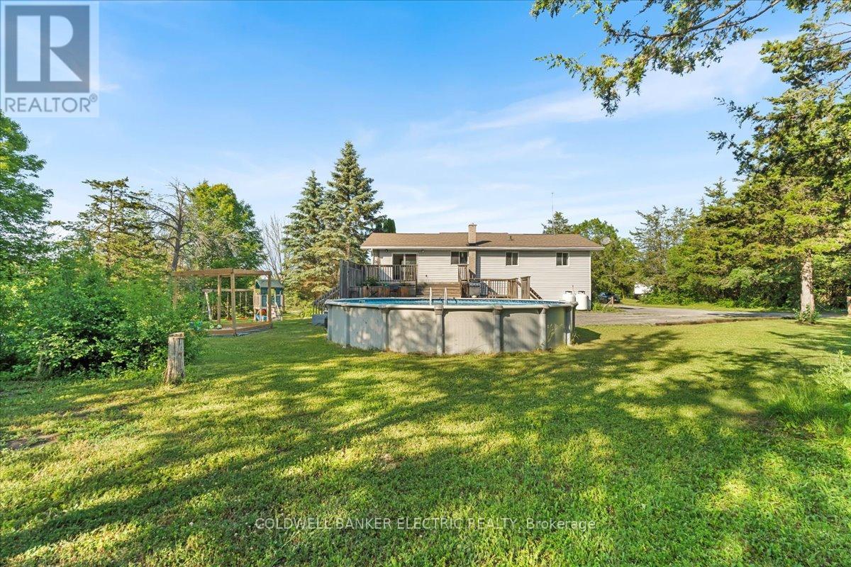 15 Mcintyre Road, Prince Edward County, Ontario  K0K 1A0 - Photo 40 - X12231905