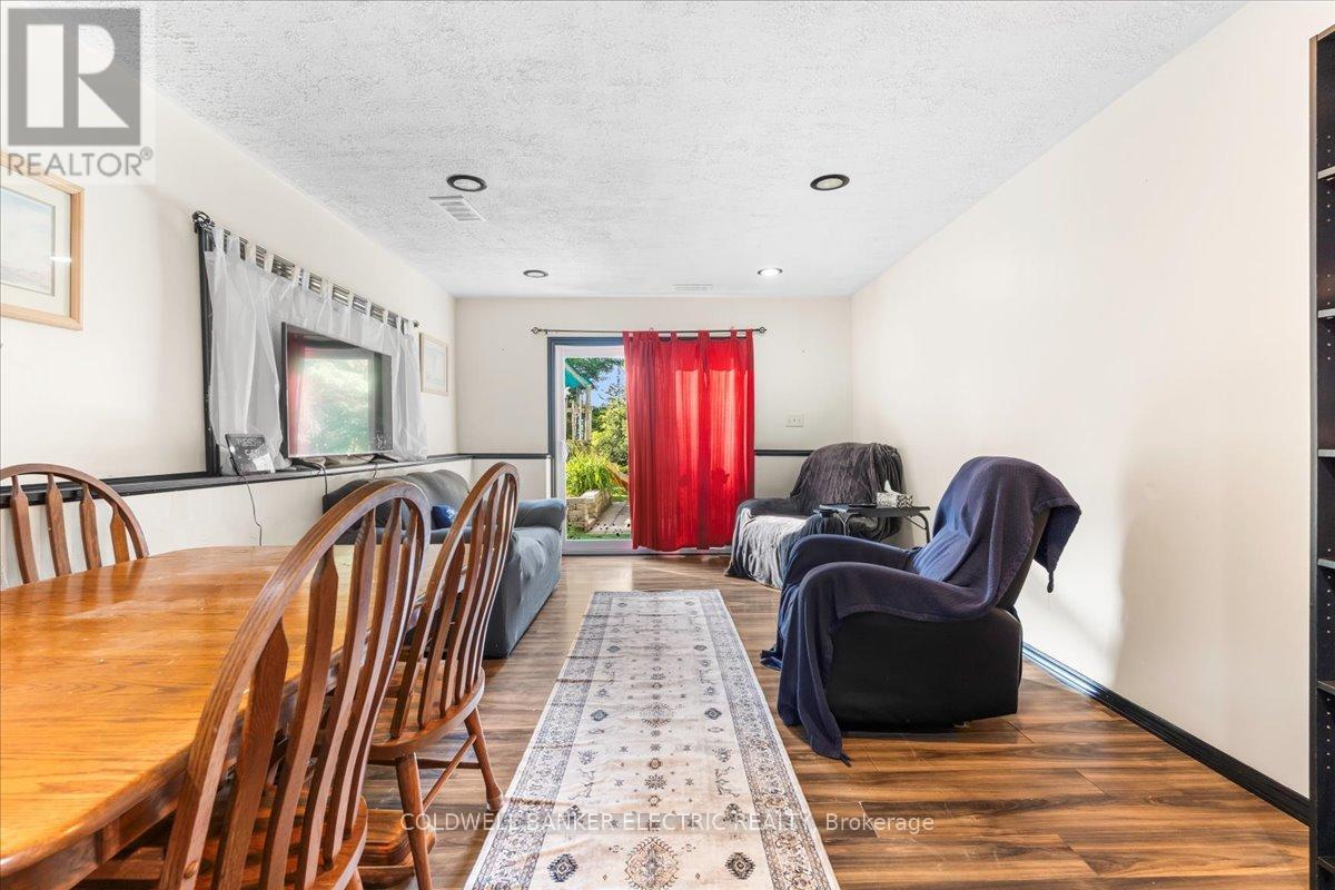 15 Mcintyre Road, Prince Edward County, Ontario  K0K 1A0 - Photo 7 - X12231905