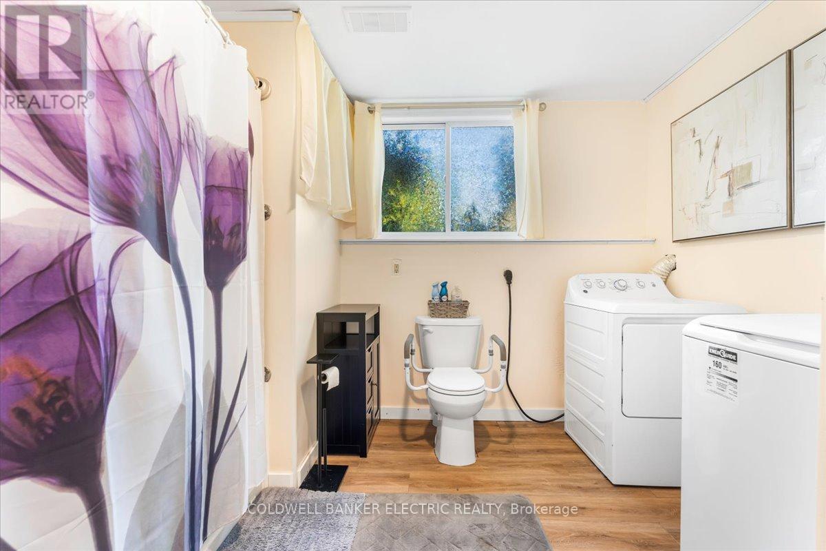 15 Mcintyre Road, Prince Edward County, Ontario  K0K 1A0 - Photo 34 - X12231905