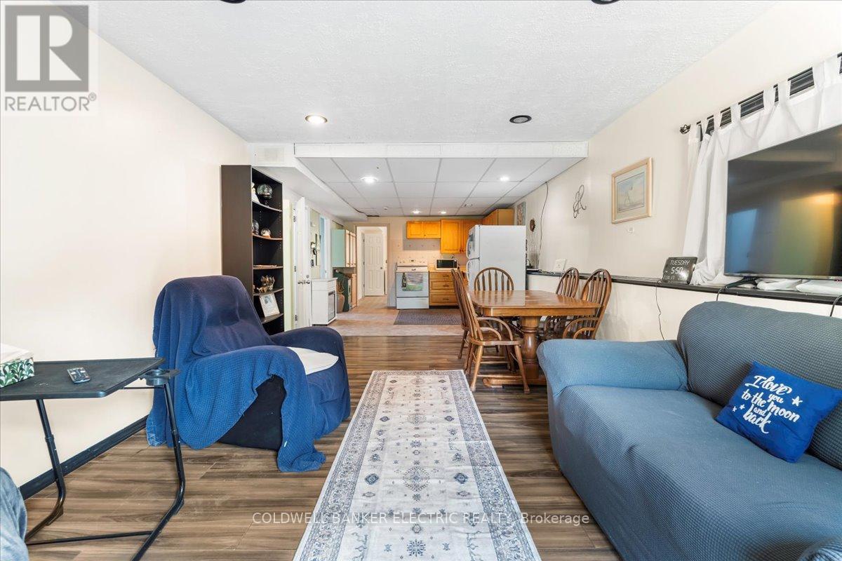 15 Mcintyre Road, Prince Edward County, Ontario  K0K 1A0 - Photo 8 - X12231905