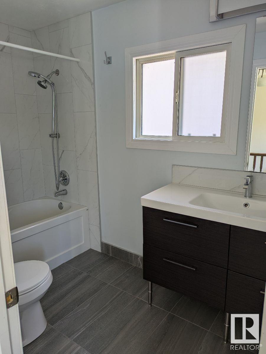 11242 95a St Nw, Edmonton, Alberta  T5G 1N8 - Photo 33 - E4447987