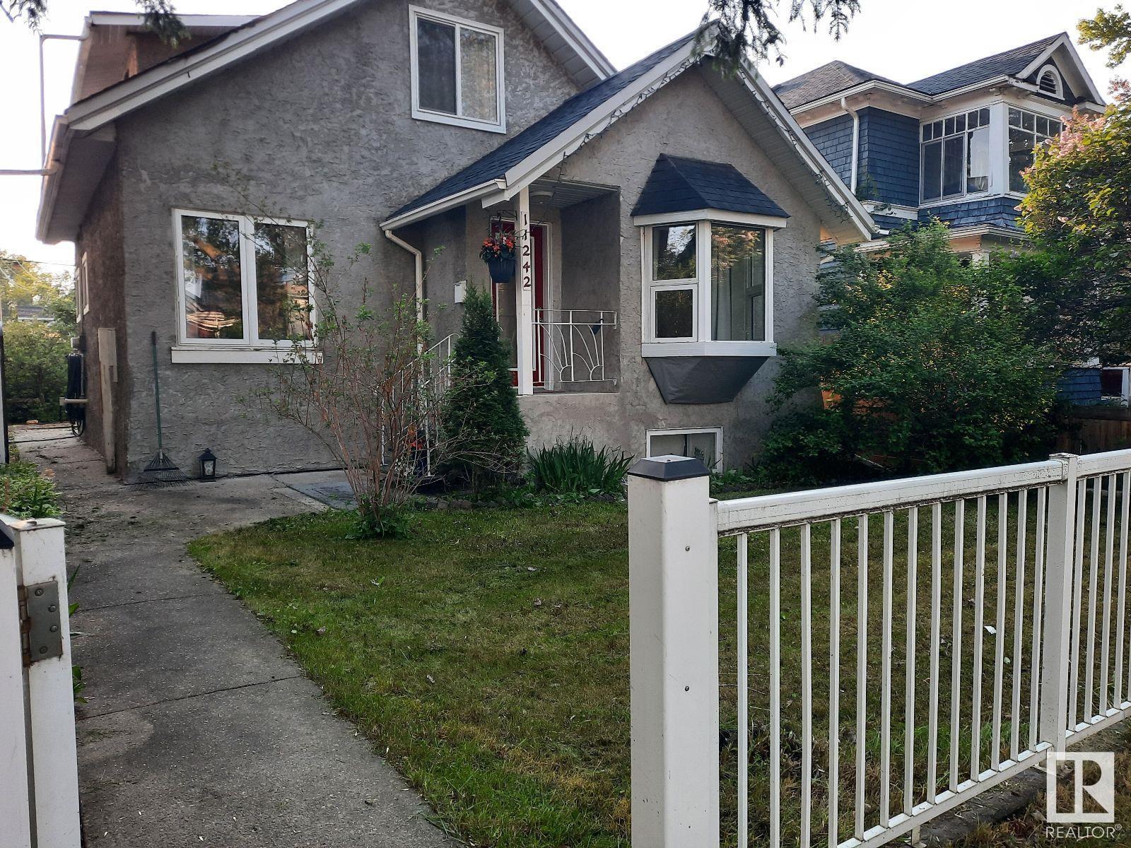 Property at 11242 95A ST NW image 1