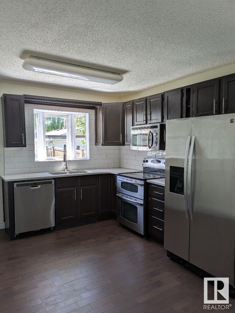 11242 95a St Nw, Edmonton, Alberta  T5G 1N8 - Photo 9 - E4447987