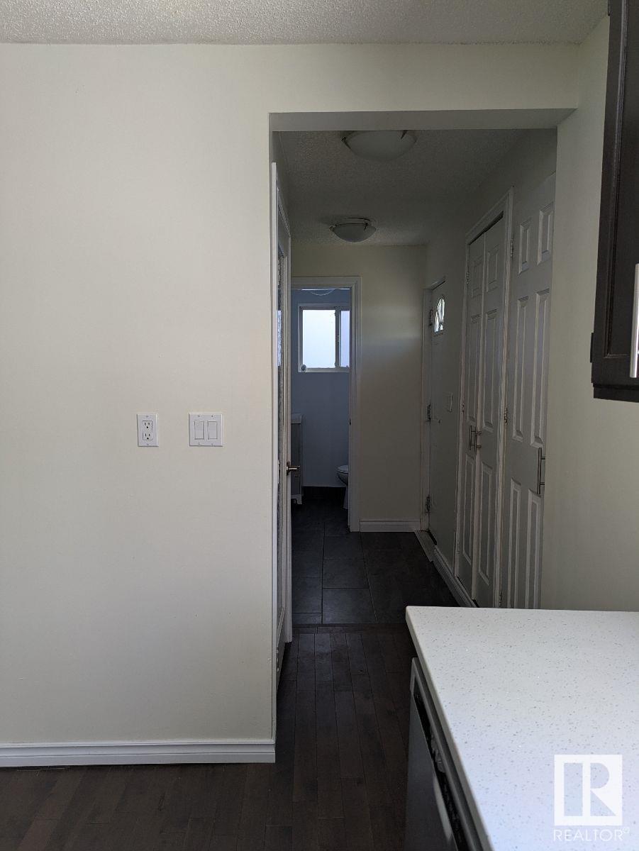 11242 95a St Nw, Edmonton, Alberta  T5G 1N8 - Photo 16 - E4447987