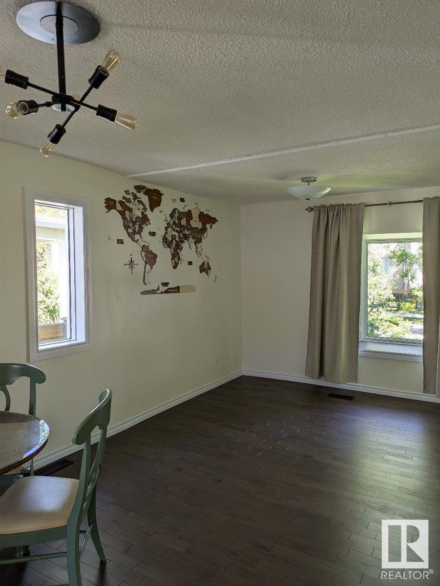 11242 95a St Nw, Edmonton, Alberta  T5G 1N8 - Photo 10 - E4447987