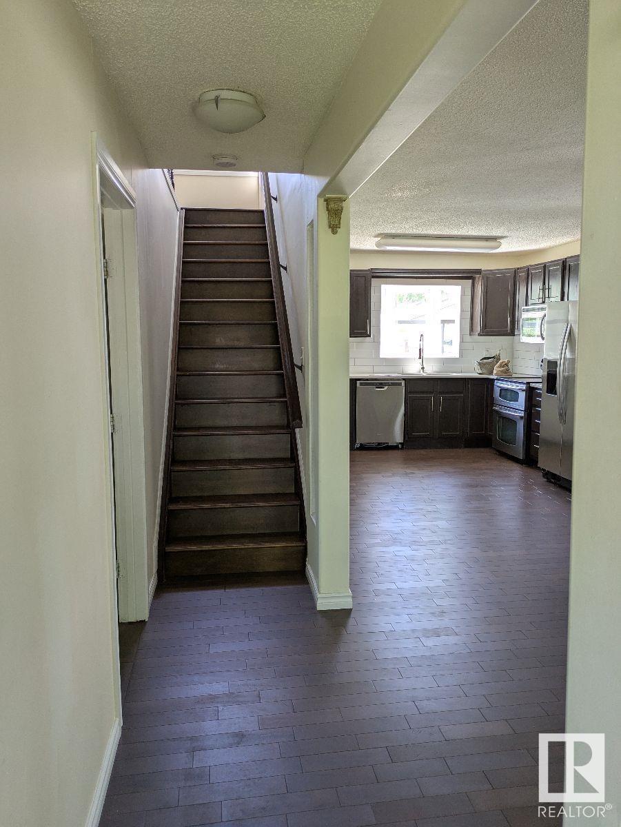 11242 95a St Nw, Edmonton, Alberta  T5G 1N8 - Photo 13 - E4447987
