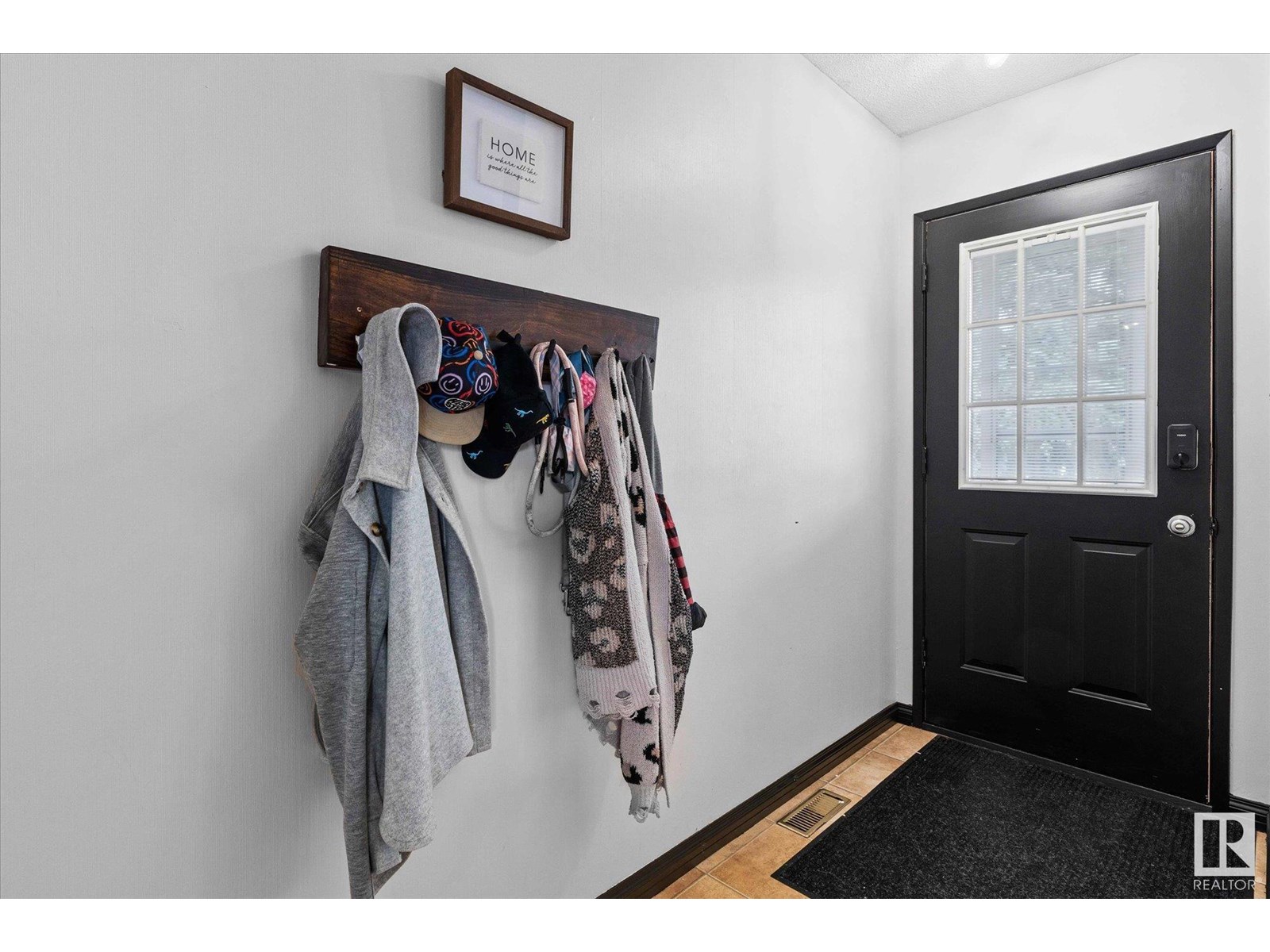Property at 44 GARDEN VALLEY DR image 3