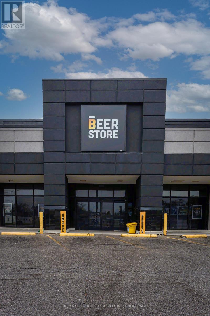 1600 DUNDAS STREET, London East, Ontario