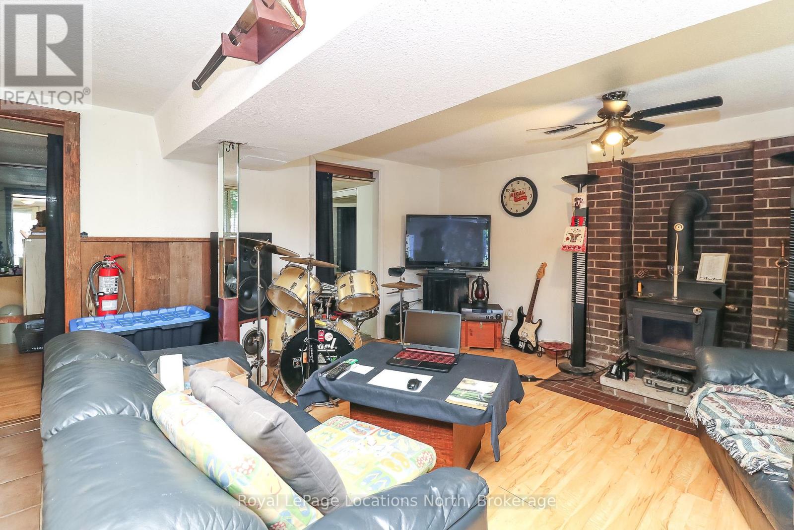 1320 River Road W, Wasaga Beach, Ontario  L9Z 2W6 - Photo 16 - S12288233