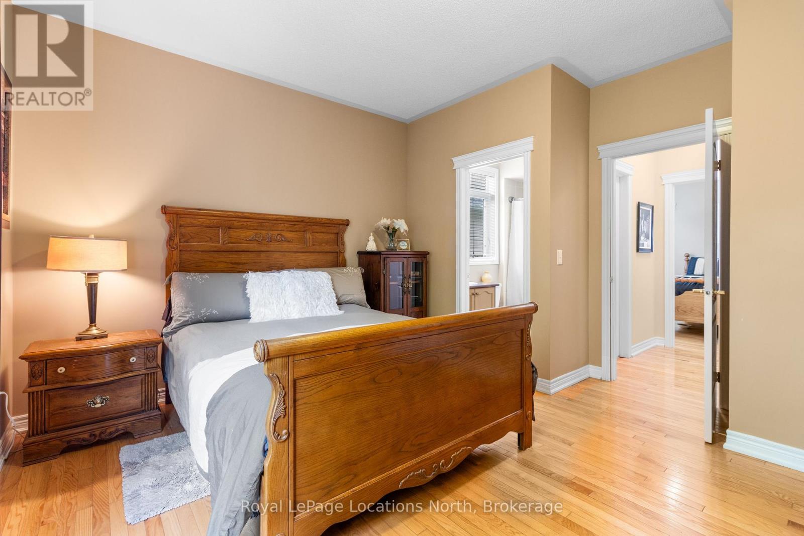8 Broadpoint Street, Wasaga Beach, Ontario  L9Z 3B8 - Photo 19 - S12288254
