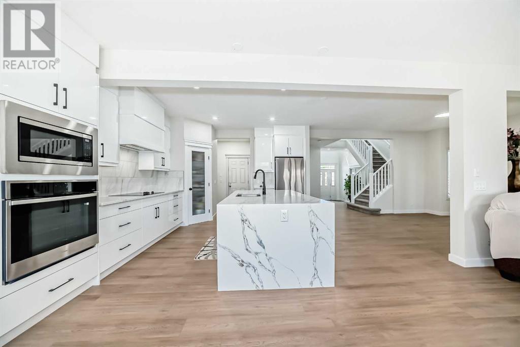 Property at 314 Evanston Drive NW image 4