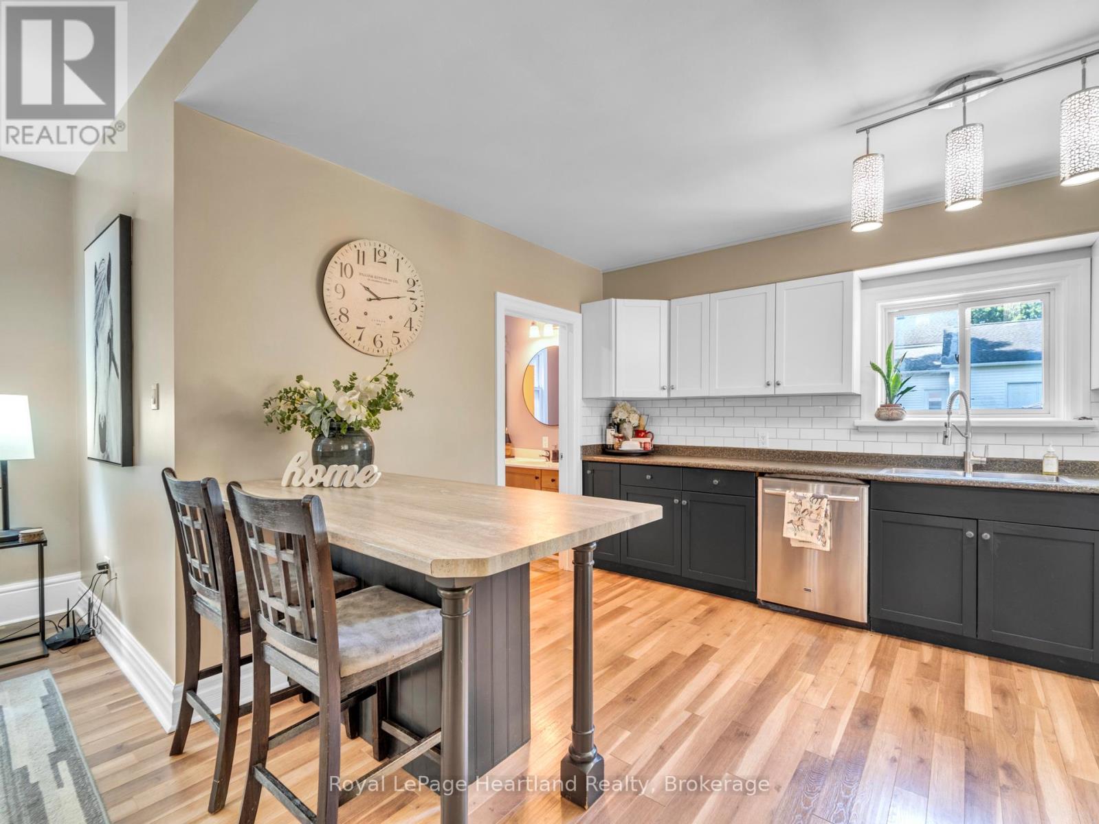 134 Wellington Street, Central Huron, Ontario  N0M 1L0 - Photo 14 - X12288222