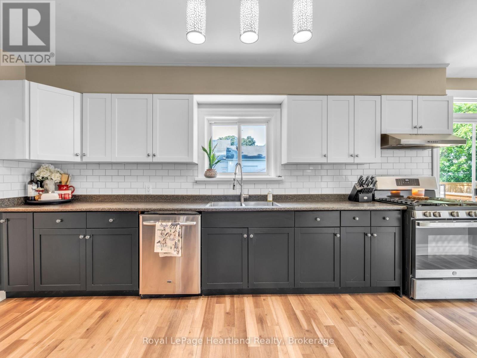 134 Wellington Street, Central Huron, Ontario  N0M 1L0 - Photo 15 - X12288222